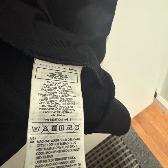 Hello kitty Adidas Track Suit 
Jacket large (13/14) pants size medium(10/12) - Picture 4 of 9